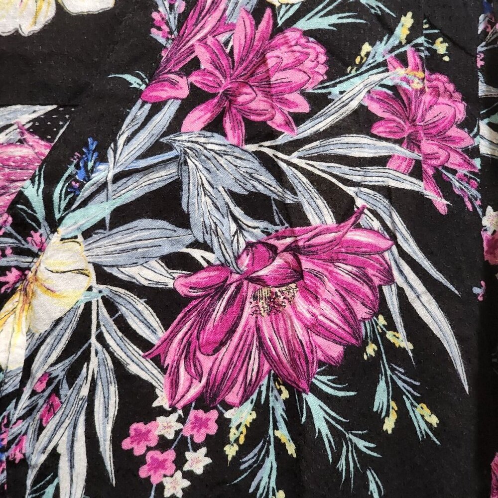 Torrid Black Button Front Top Multicolor Floral T… - image 4